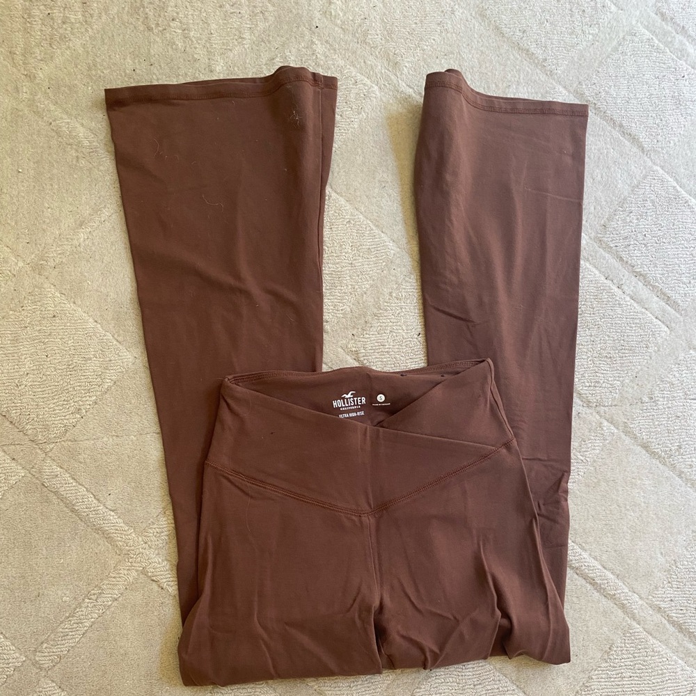 Hollister coffee brown bell bottom leggings